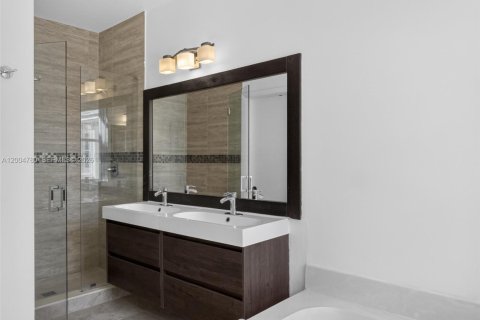 Villa ou maison à louer à Weston, Floride: 3 chambres, 137.31 m2 № 2071178 - photo 17