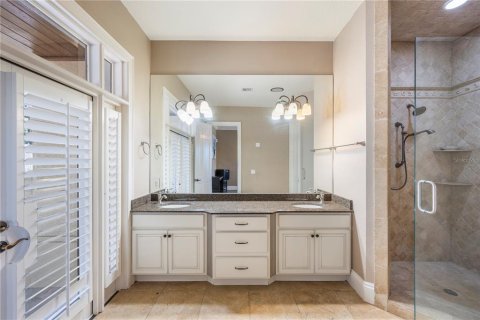 House in Orlando, Florida 10 bedrooms, 940.08 sq.m. № 2111312 - photo 26