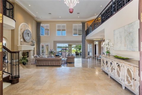 House in Orlando, Florida 10 bedrooms, 940.08 sq.m. № 2111312 - photo 6