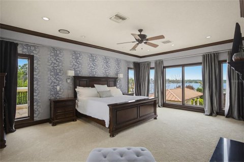 House in Orlando, Florida 10 bedrooms, 940.08 sq.m. № 2111312 - photo 14