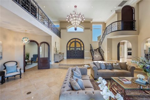 House in Orlando, Florida 10 bedrooms, 940.08 sq.m. № 2111312 - photo 5