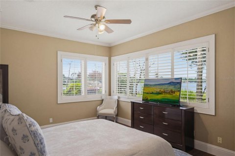 House in Orlando, Florida 10 bedrooms, 940.08 sq.m. № 2111312 - photo 29