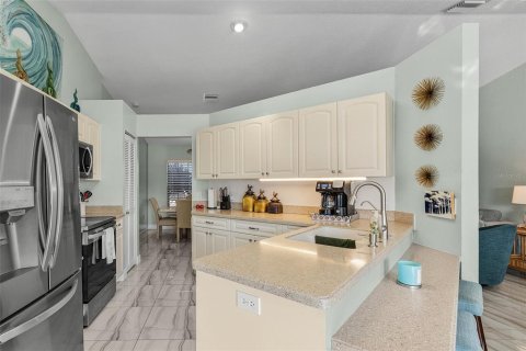 House in Punta Gorda, Florida 3 bedrooms, 143.26 sq.m. № 1632426 - photo 11