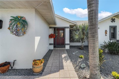 House in Punta Gorda, Florida 3 bedrooms, 143.26 sq.m. № 1632426 - photo 4
