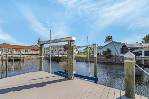 House in Punta Gorda, Florida 3 bedrooms, 143.26 sq.m. № 1632426 - photo 23