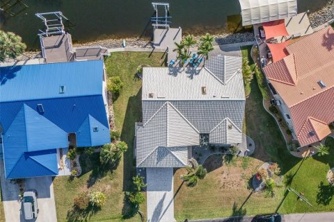 House in Punta Gorda, Florida 3 bedrooms, 143.26 sq.m. № 1632426 - photo 27