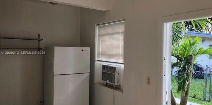 Apartment in Miami, Florida 1 bedroom, 46.45 sq.m. № 2170982