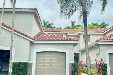 Townhouse in Weston, Florida 2 bedrooms, 120.22 sq.m. № 2068656 - photo 2