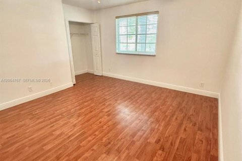 Townhouse in Weston, Florida 2 bedrooms, 120.22 sq.m. № 2068656 - photo 30