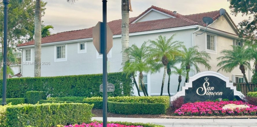 Townhouse in Weston, Florida 2 bedrooms, 120.22 sq.m. № 2068656