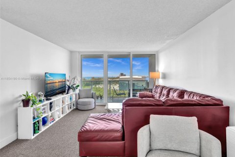 Condo in Sunny Isles Beach, Florida, 2 bedrooms  № 1871993 - photo 5