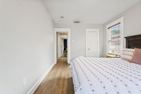 House in Tampa, Florida 2 bedrooms, 97.55 sq.m. № 1683071 - photo 24
