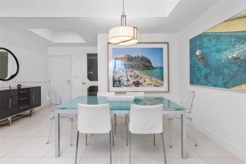 Copropriété à vendre à Miami Beach, Floride: 2 chambres, 157.75 m2 № 1977743 - photo 4