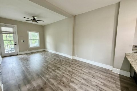 Villa ou maison à louer à Tampa, Floride: 3 chambres, 77.67 m2 № 2408308 - photo 8