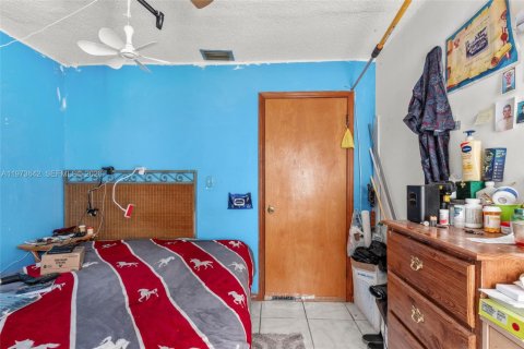 House in Miami, Florida 3 bedrooms, 119.1 sq.m. № 2040138 - photo 14