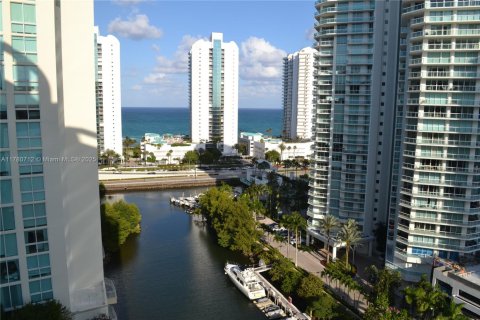 Copropriété à vendre à Sunny Isles Beach, Floride: 3 chambres, 138.33 m2 № 1704989 - photo 23