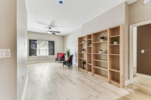 Купить кондоминиум в Сент-Питерсберг, Флорида 4 комнаты, 104.79м2, № 1614443 - фото 10