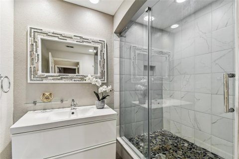 Купить кондоминиум в Сент-Питерсберг, Флорида 4 комнаты, 104.79м2, № 1614443 - фото 15