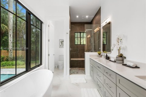 House in Fort Lauderdale, Florida 3 bedrooms, 198.9 sq.m. № 2043212 - photo 24