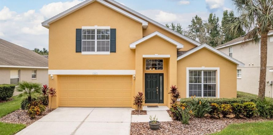 House in New Port Richey, Florida 4 bedrooms, 265.51 sq.m. № 1835103