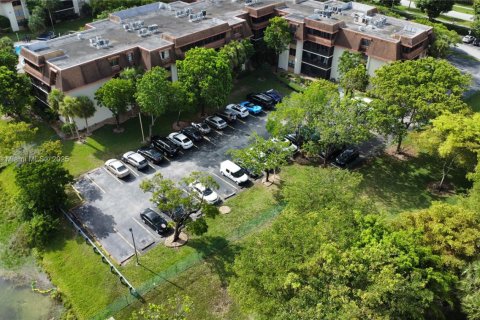 Condominio en venta en Miami, Florida, 2 dormitorios, 111.2 m2 № 1938004 - foto 30