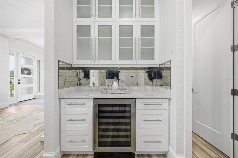 Купить виллу или дом в Тампа, Флорида 5 комнат, 384.71м2, № 2413457 - фото 26