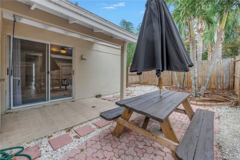 Commercial property in Largo, Florida 2 bedrooms, 122.63 sq.m. № 1657442 - photo 22