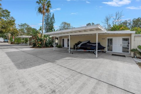 Commercial property in Largo, Florida 2 bedrooms, 122.63 sq.m. № 1657442 - photo 2