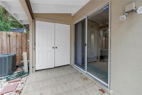 Commercial property in Largo, Florida 2 bedrooms, 122.63 sq.m. № 1657442 - photo 19