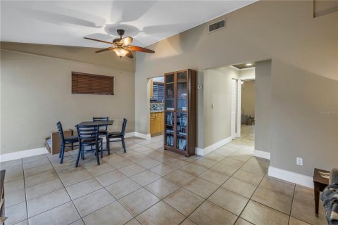 Commercial property in Largo, Florida 2 bedrooms, 122.63 sq.m. № 1657442 - photo 9