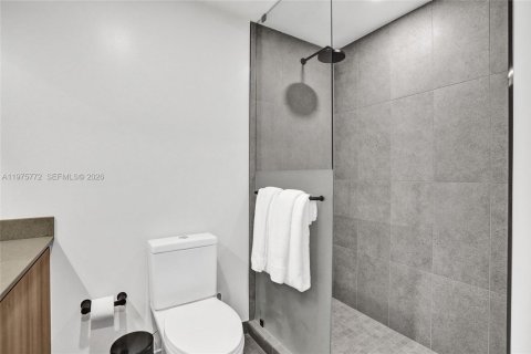 Copropriété à vendre à Miami, Floride: 1 chambre, 55.46 m2 № 2040876 - photo 24