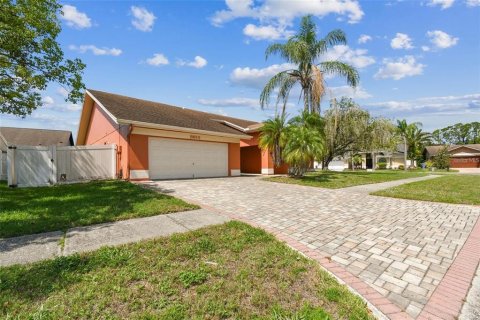 Casa en alquiler en Tampa, Florida, 4 dormitorios, 196.4 m2 № 1901787 - foto 5