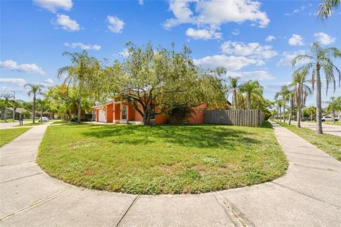 Casa en alquiler en Tampa, Florida, 4 dormitorios, 196.4 m2 № 1901787 - foto 4