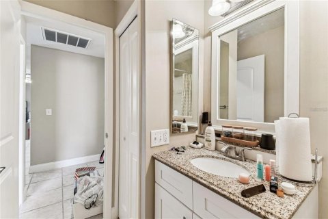 Casa en alquiler en Tampa, Florida, 4 dormitorios, 196.4 m2 № 1901787 - foto 27