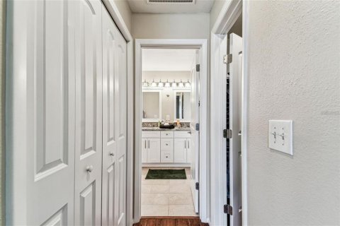 Casa en alquiler en Tampa, Florida, 4 dormitorios, 196.4 m2 № 1901787 - foto 24