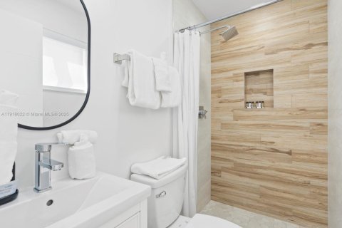 Commercial property in Hollywood, Florida 126.25 sq.m. № 1972515 - photo 15