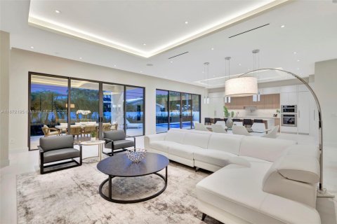 Casa en venta en Fort Lauderdale, Florida, 4 dormitorios, 291.71 m2 № 1932752 - foto 16