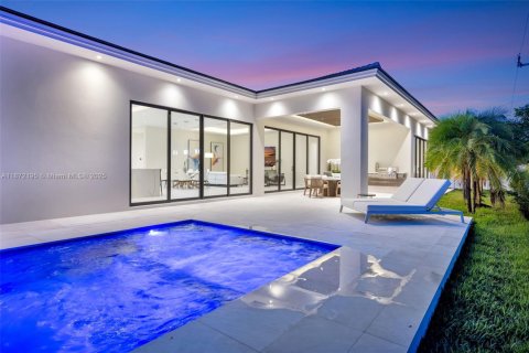 Casa en venta en Fort Lauderdale, Florida, 4 dormitorios, 291.71 m2 № 1932752 - foto 17