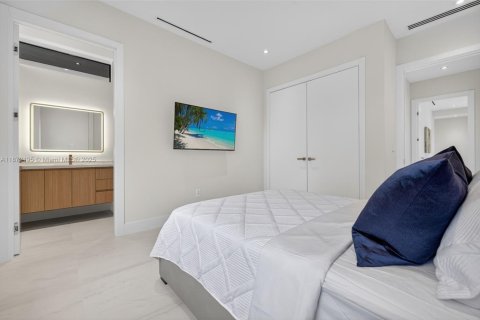 Casa en venta en Fort Lauderdale, Florida, 4 dormitorios, 291.71 m2 № 1932752 - foto 30