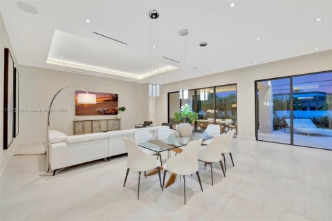 Casa en venta en Fort Lauderdale, Florida, 4 dormitorios, 291.71 m2 № 1932752 - foto 13