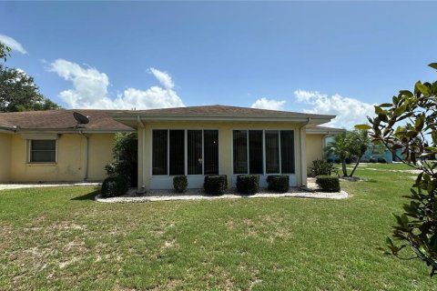 Duplex in Sun City Center, Florida 2 bedrooms, 163.14 sq.m. № 1785037 - photo 16