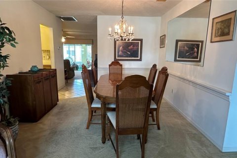 Duplex in Sun City Center, Florida 2 bedrooms, 163.14 sq.m. № 1785037 - photo 5