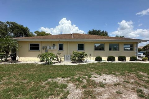Duplex in Sun City Center, Florida 2 bedrooms, 163.14 sq.m. № 1785037 - photo 19