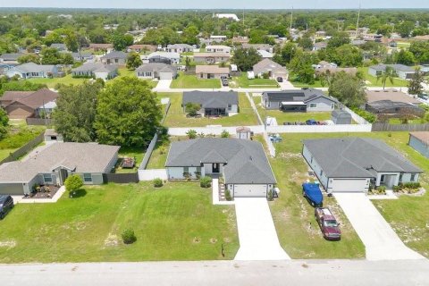 House in Deltona, Florida 3 bedrooms, 151.71 sq.m. № 2203421 - photo 28