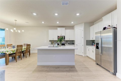 Villa ou maison à vendre à Lakewood Ranch, Floride: 4 chambres, 256.04 m2 № 2408988 - photo 11