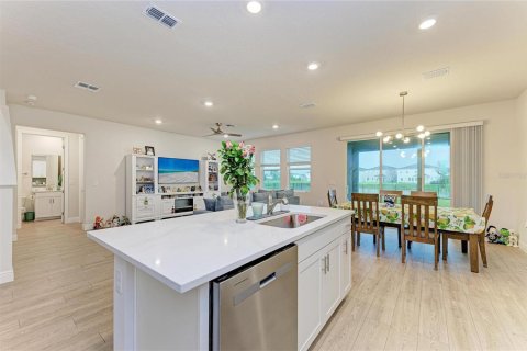 Villa ou maison à vendre à Lakewood Ranch, Floride: 4 chambres, 256.04 m2 № 2408988 - photo 15