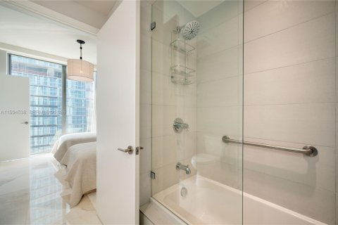 Condominio en venta en Miami, Florida, 3 dormitorios, 173.54 m2 № 2056247 - foto 29