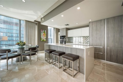 Condominio en venta en Miami, Florida, 3 dormitorios, 173.54 m2 № 2056247 - foto 7