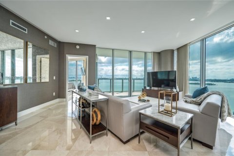 Condominio en venta en Miami, Florida, 3 dormitorios, 173.54 m2 № 2056247 - foto 5