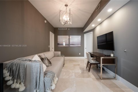 Condominio en venta en Miami, Florida, 3 dormitorios, 173.54 m2 № 2056247 - foto 18